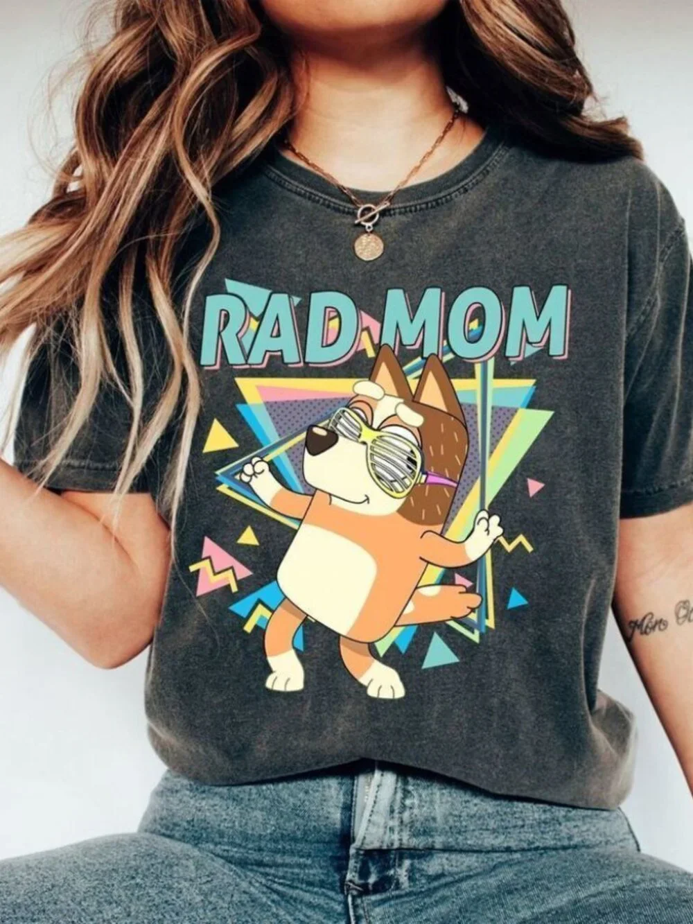 Retro Rad Mom Bluey Dad Chilli Heeler Cute Family Graphic Unisex T-Shirt